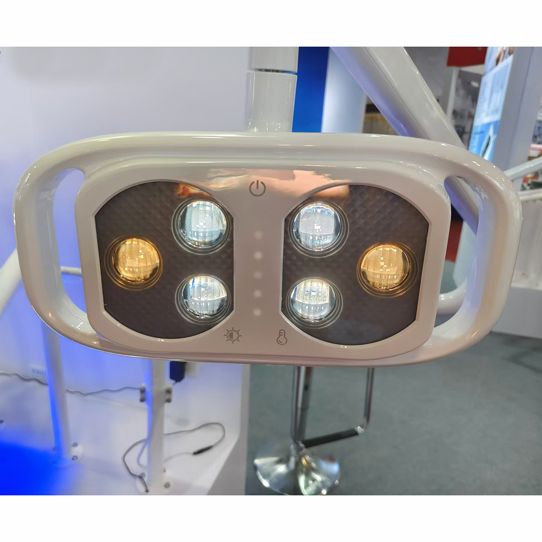 6LED الأسنان مصباح التشغيل عن  - مراجعة Teeth Whitening With Light وسعره